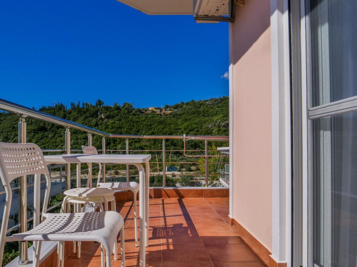 Himara Royal Hotel Exteriör bild