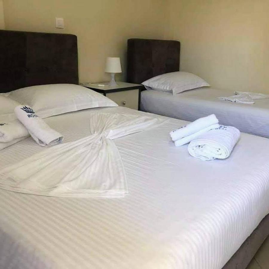 Himara Royal Hotel Exteriör bild